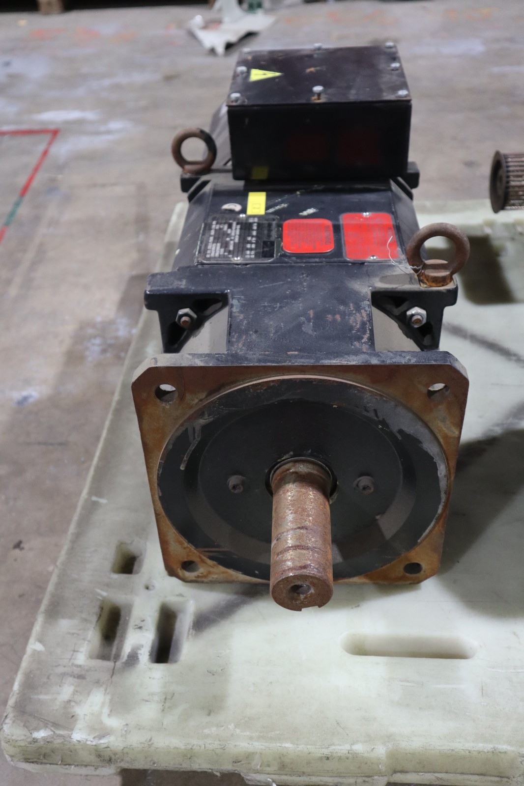 Used Allen-Bradley HPK-B1308E-SA42AA High Power AC Servo Motor (MISSING BACK COVER)
