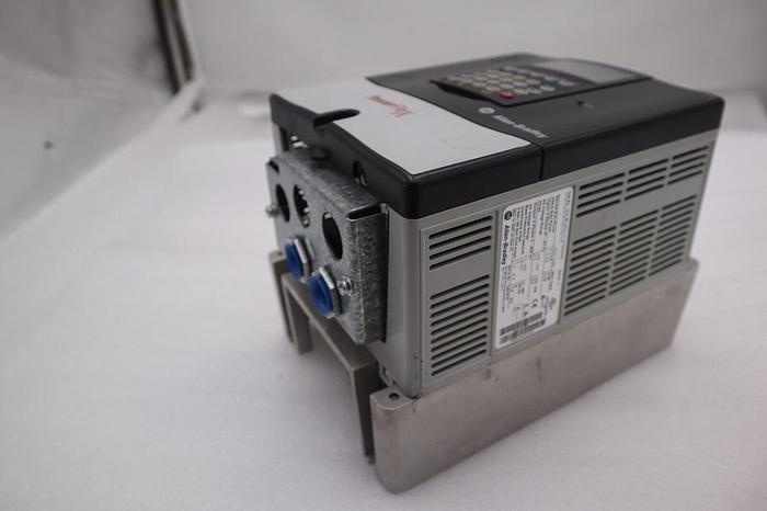 Allen-Bradley 20AD5P0A0AYNNNNN Power Flex 70 Adjustable Frequency Drive #1635