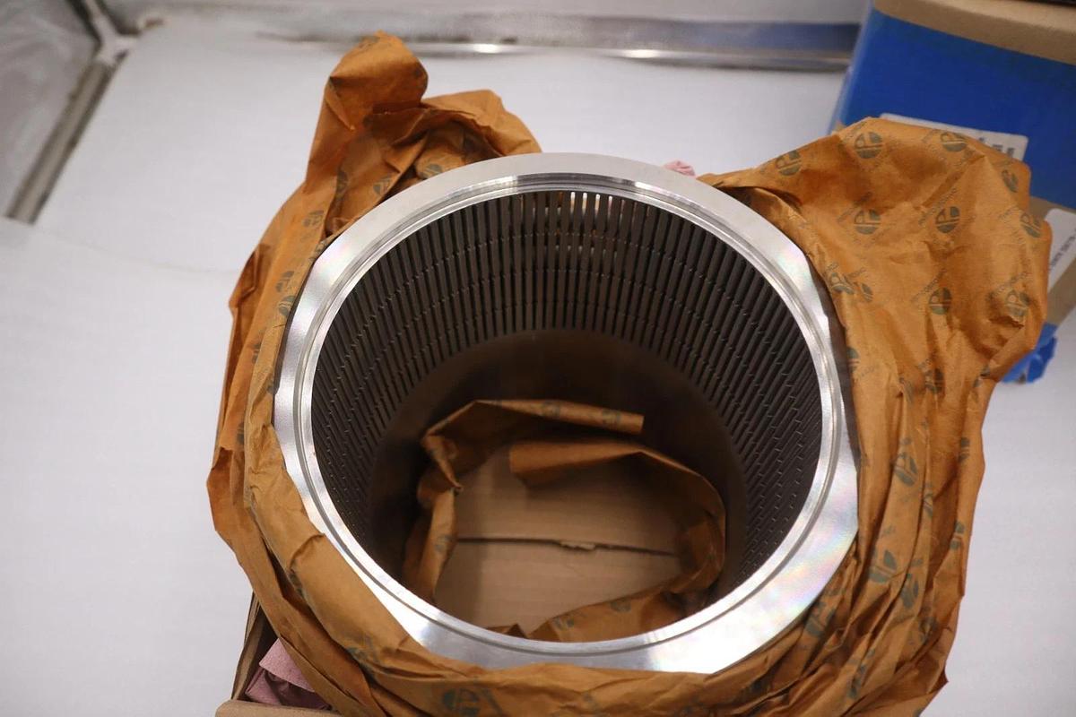 Used Fisher 23A7191X012 WHISPER CAGE 12x6,7 ORF, 4 TVL - STOCK GF736