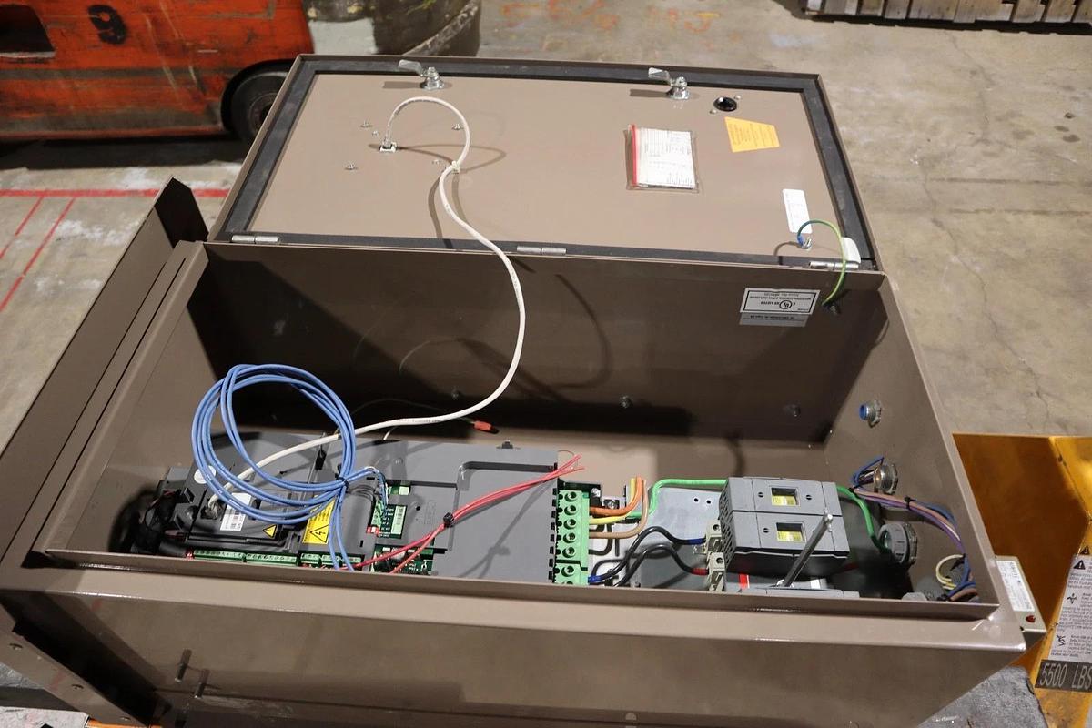 Used Johnson Controls AYK 550 Air Modulator Panel AYK550-PF-038A-4+B058+K465 #HP153