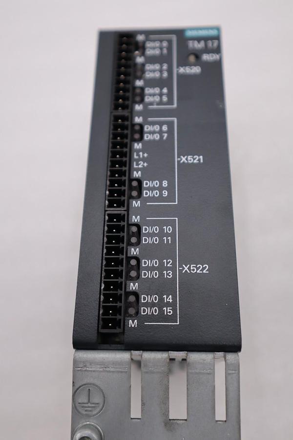 Used Siemens 6SL3055-0AA00-3HA0 TM17 Terminal Module 16x DI/O 24VDC 0.5A STK H880A