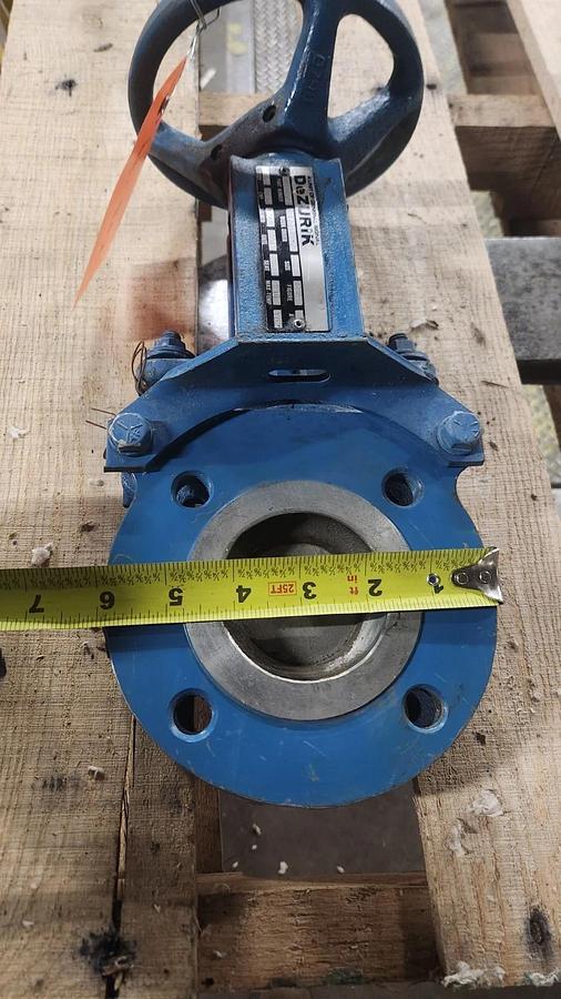 Used DeZURIK 9131572 Manual Gate Valve Size 2 304 Stainless Stock PF203