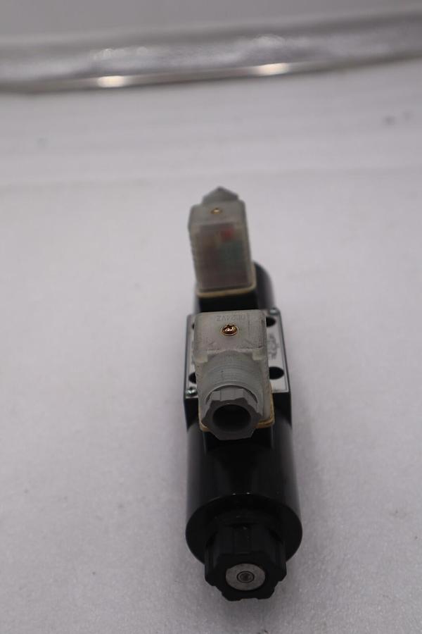 NACHI SA-G01-C6-GR-D2-30 SOLENOID OPERATED CONTROL VALVE STOCK #K-1896