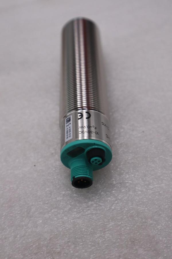 NEW UC2000-30GM-IUR2-V15 PEPPERL+FUCHS SENSOR STOCK K-3923A