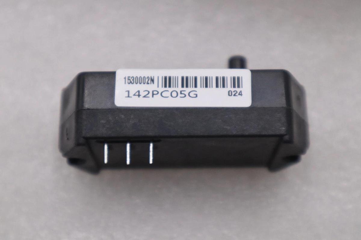 NEW OPEN BOX Honeywell 142PC05G Sensor Pressure Type Caliper STK H1061A