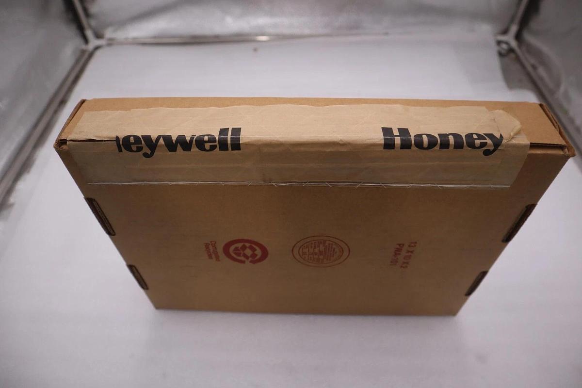 Used NEW IN BOX HONEYWELL 4DP7APXAD211 / 4DP7APXAD-211-RP STOCK G599