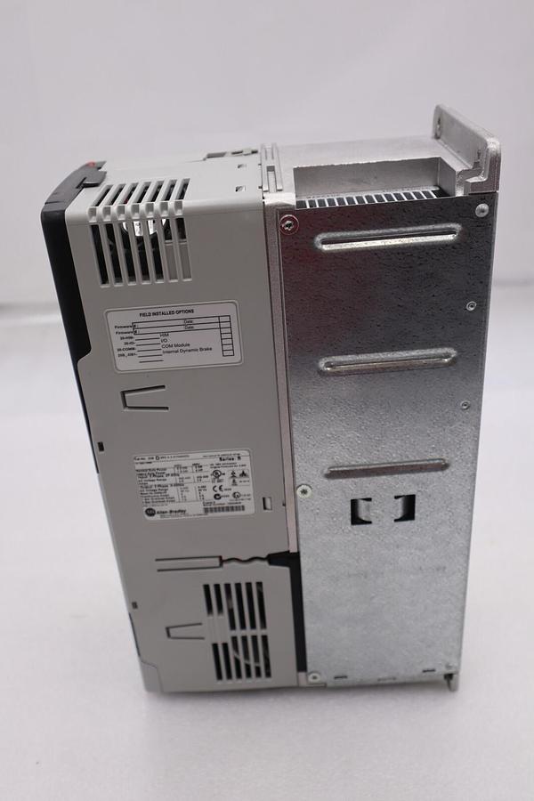 NEW ALLEN BRADLEY POWERFLEX 700 20BD5P0A0AYNAND0 480V 3 HP #1858A