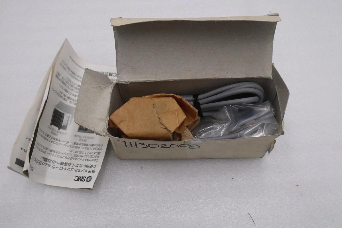 NEW OPEN BOX SMC Pressure switch table PSE200-B4C STOCK 614-D