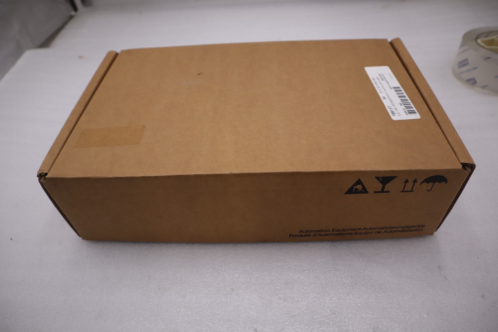 Used SCHNEIDER ELECTRIC 140ENETSW01IAT / 140ENETSW01IAT (NEW IN BOX) STOCK G491