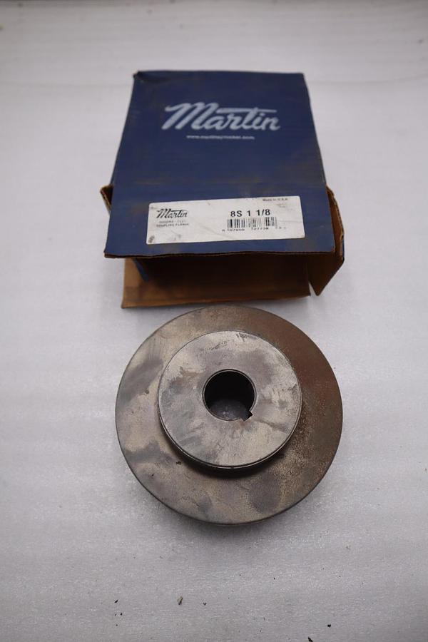 Used NEW OPEN BOX MARTIN 8S SPROCKET GEAR 1-1/8" BORE STK CC259