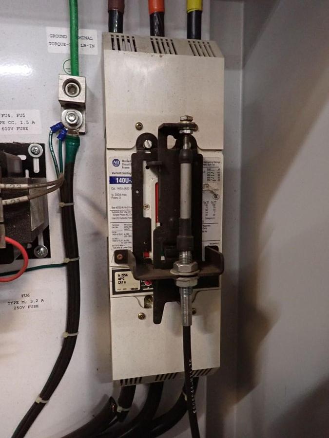 Used 20BD156A0AYNANC0 / B Allen Bradley 156 460V 125HP Powerflex 700 W/ CABINET #S612