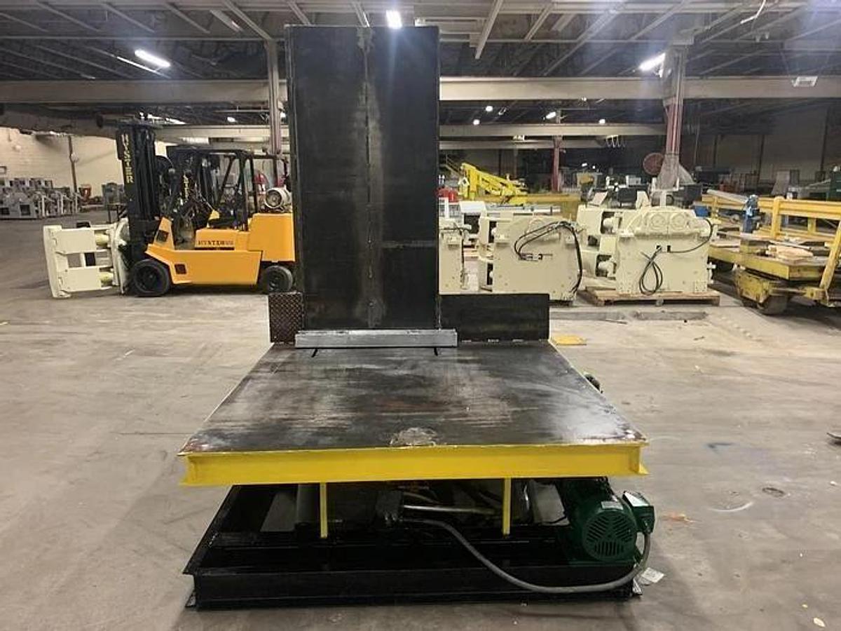 Used UPENDER 72" X 72"