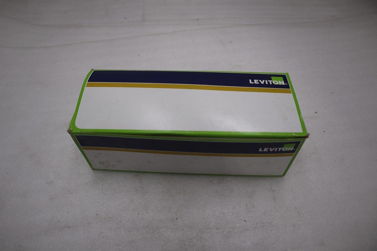 Used LEVITON 5256-VY PLUG STOCK #2068B