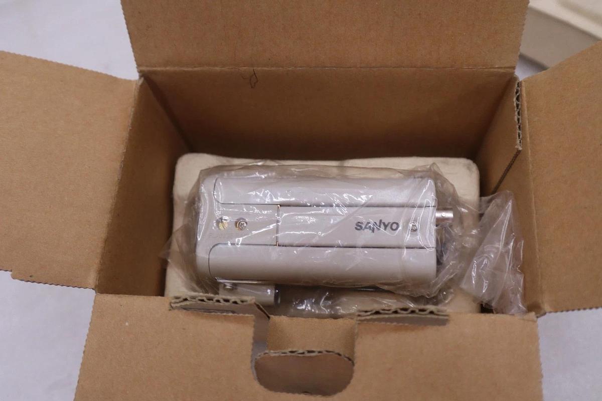 Used SANYO VCB-3424 VCB3424 B/W CCD Security Camera - NEW - STOCK GF1064