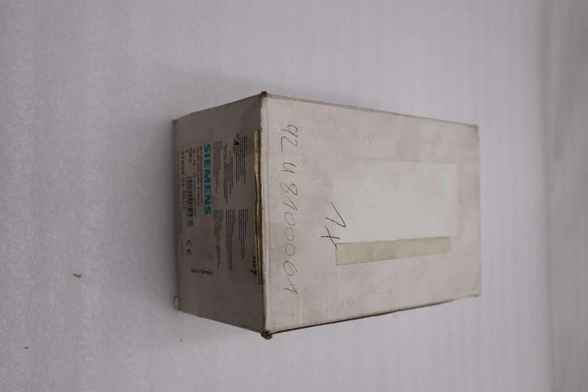 Used NEW IN BOX SIEMENS 3TK28 04-0AL2/ 3TK28040AL2 SAFETY RELAY CONTACTOR STOCK H370A