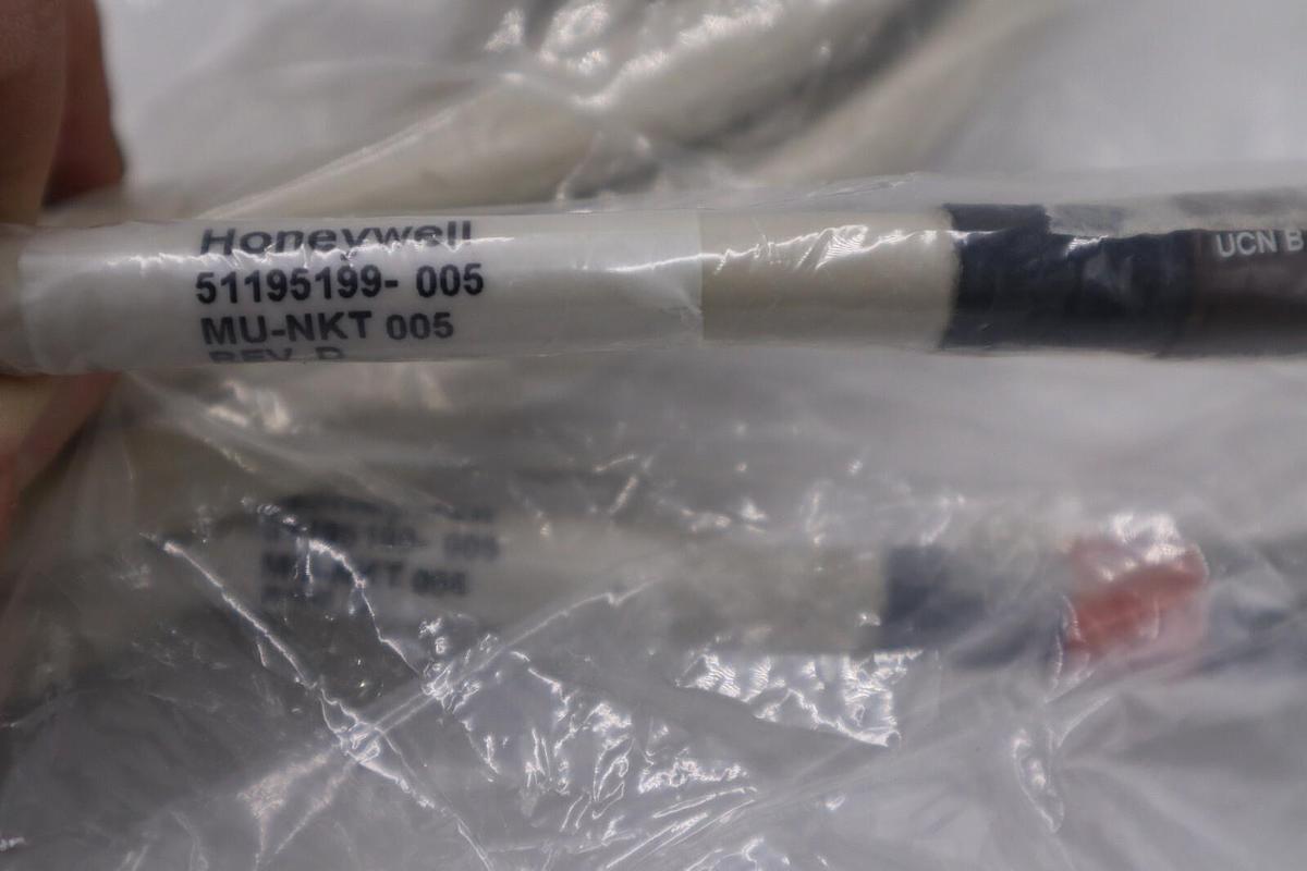 NEW HONEYWELL 51195199-005 CABLE ASSEMBLY COAXIAL DROP 5M LONG STOCK G707