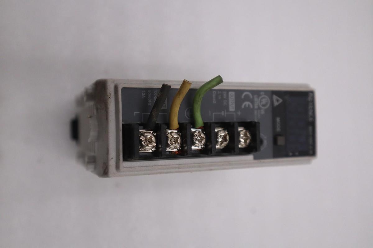 Used Keyence MS2-H50 Switching Power Supply 24 VDC 2.1 A MS2H50 STK L197CC