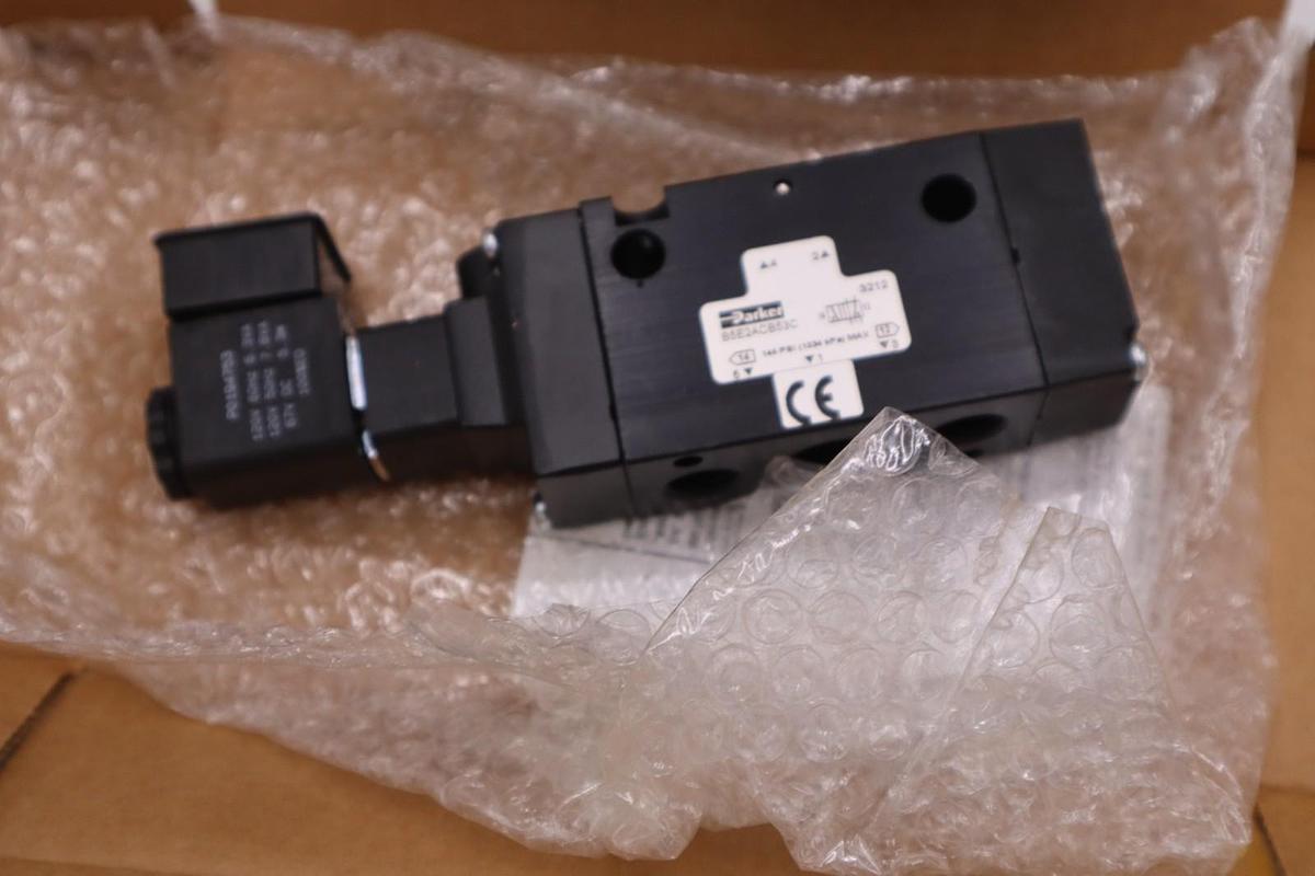 NEW PARKER B5E2ACB53C SOLENOID VALVE 3/8 2 POS. 120V - STOCK GF850