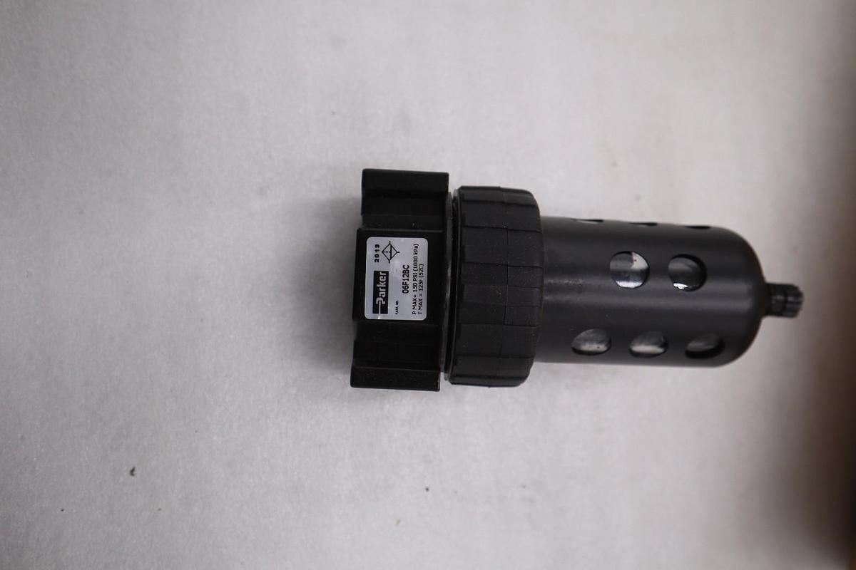 Used NEW OPEN BOX PARKER 06F12BC / 06F12BC AIR REGULATOR STOCK GF480