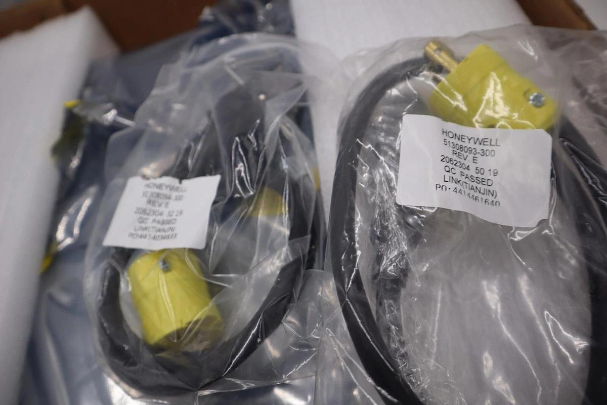 Used HONEYWELL 51201436-300 / 51201436300 POWER SUPPLY NEW IN BOX STOCK G92