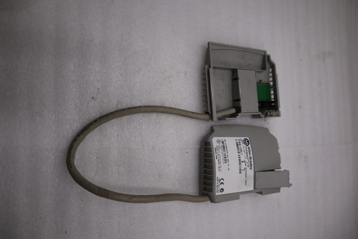 Used NEW OPEN BOX AB Allen Bradley 1769-CRL1 Right to Left Expansion Cable STK H1472A