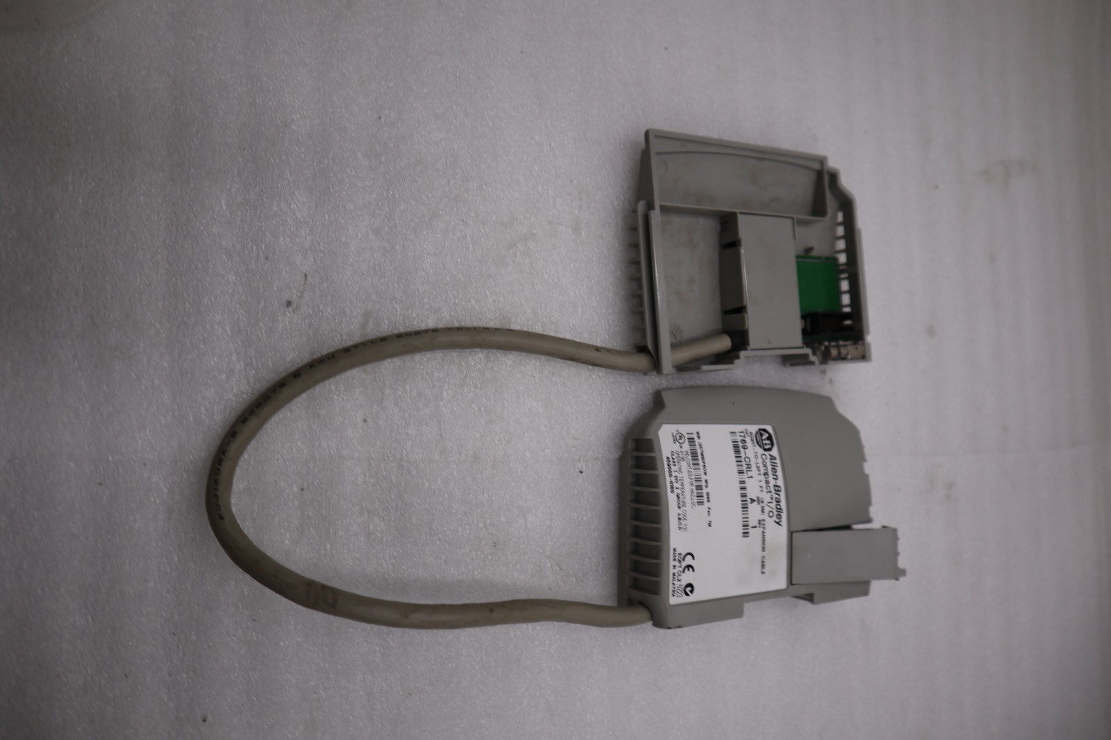 Used NEW OPEN BOX AB Allen Bradley 1769-CRL1 Right to Left Expansion Cable STK H1472A