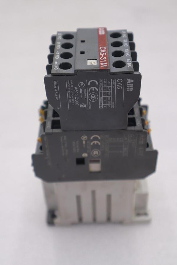 Used ABB CA5 Auxiliary Contact Block A600-Q300 AWG 12-16 CU Used #3592