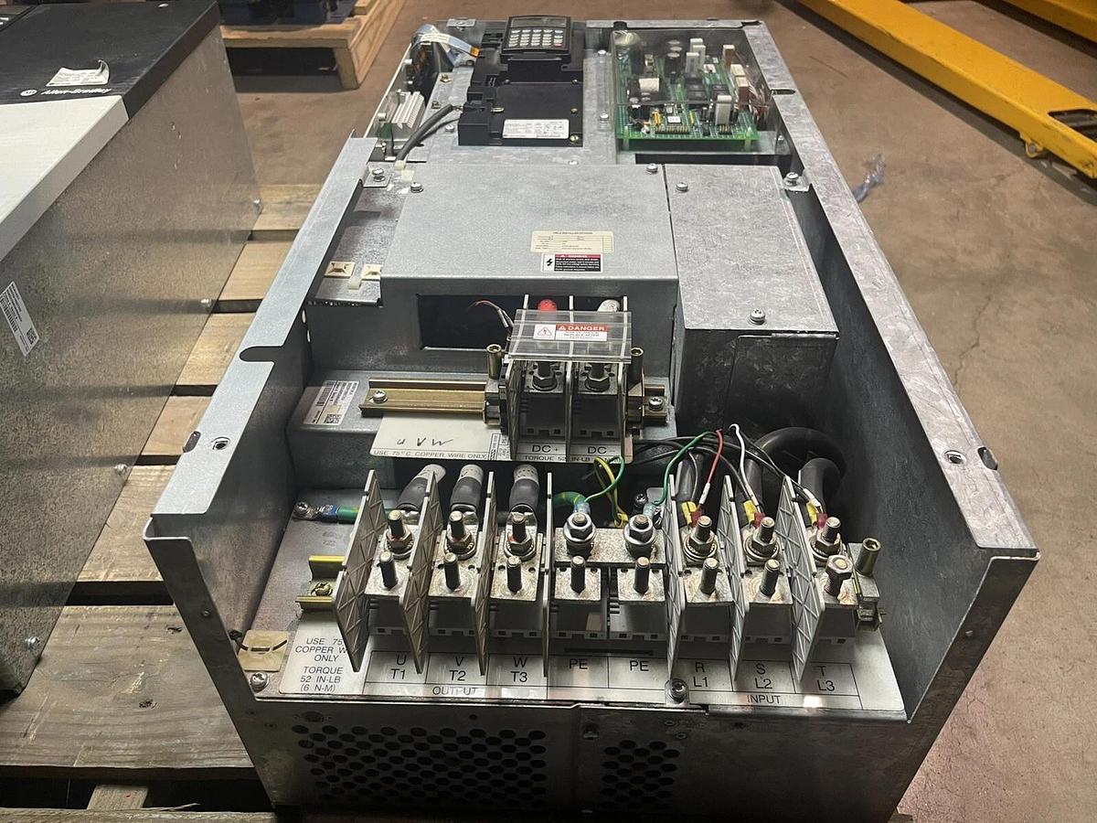 Refurbished Allen-Bradley PowerFlex 700 AC Drive 20BD248M3ANNAND0  Ser. B 200HP S-85