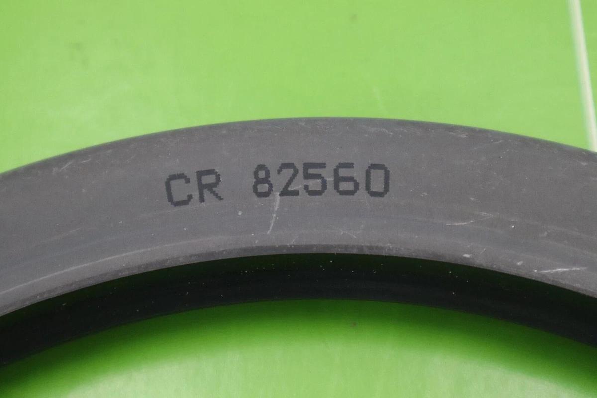 Used CR (SKF) Radial Shaft Seal 82560 NEW IN BOX (EIGHT AVAILABLE) STOCK 1461B