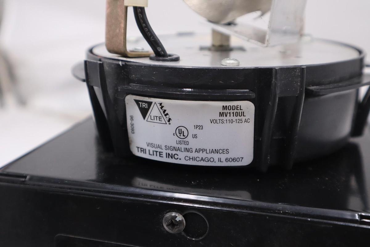 Used TRI LITE MV110UL STACK LIGHT APPLICATION SIGNAL - SURPLUS NEVER USED #H1091