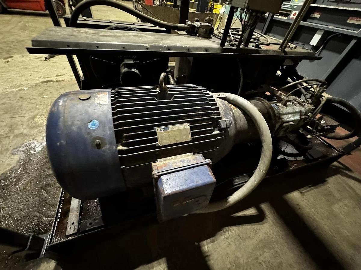 Used SHRED TECH MODEL ST-100 DUAL SHAFT SHREDDER 150HP