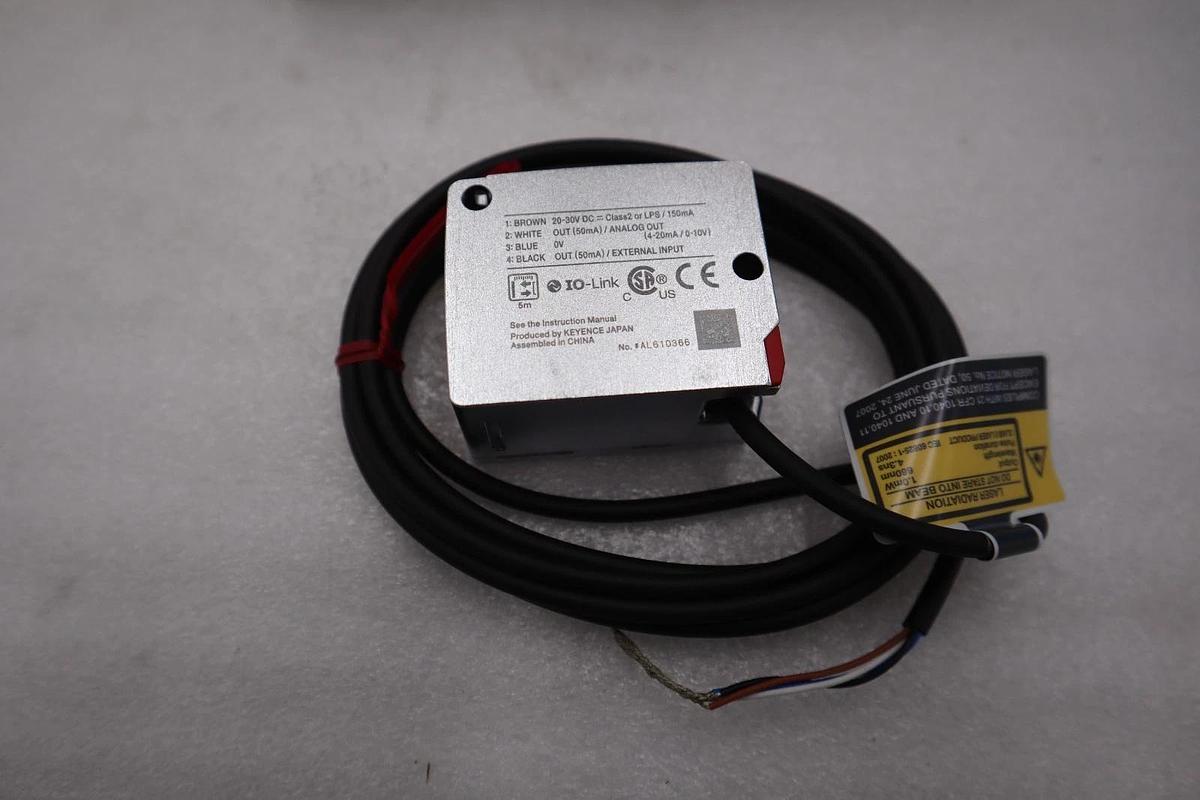 NEW OPEN BOX Keyence LR-TB5000 Laser Sensor LRTB5000 STK GF148A