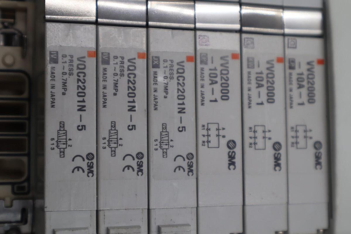 Used NEW SMC VV5QC21-12C6FD0-15-BABD5B3F-N Manifold STOCK K-2545