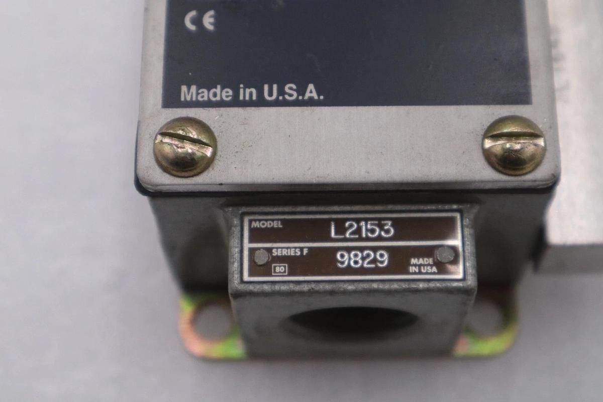 SQUARE D/TELEMECANIQUE  L2153 LIMIT SWITCH-NEW OPEN BOX STK L199CC