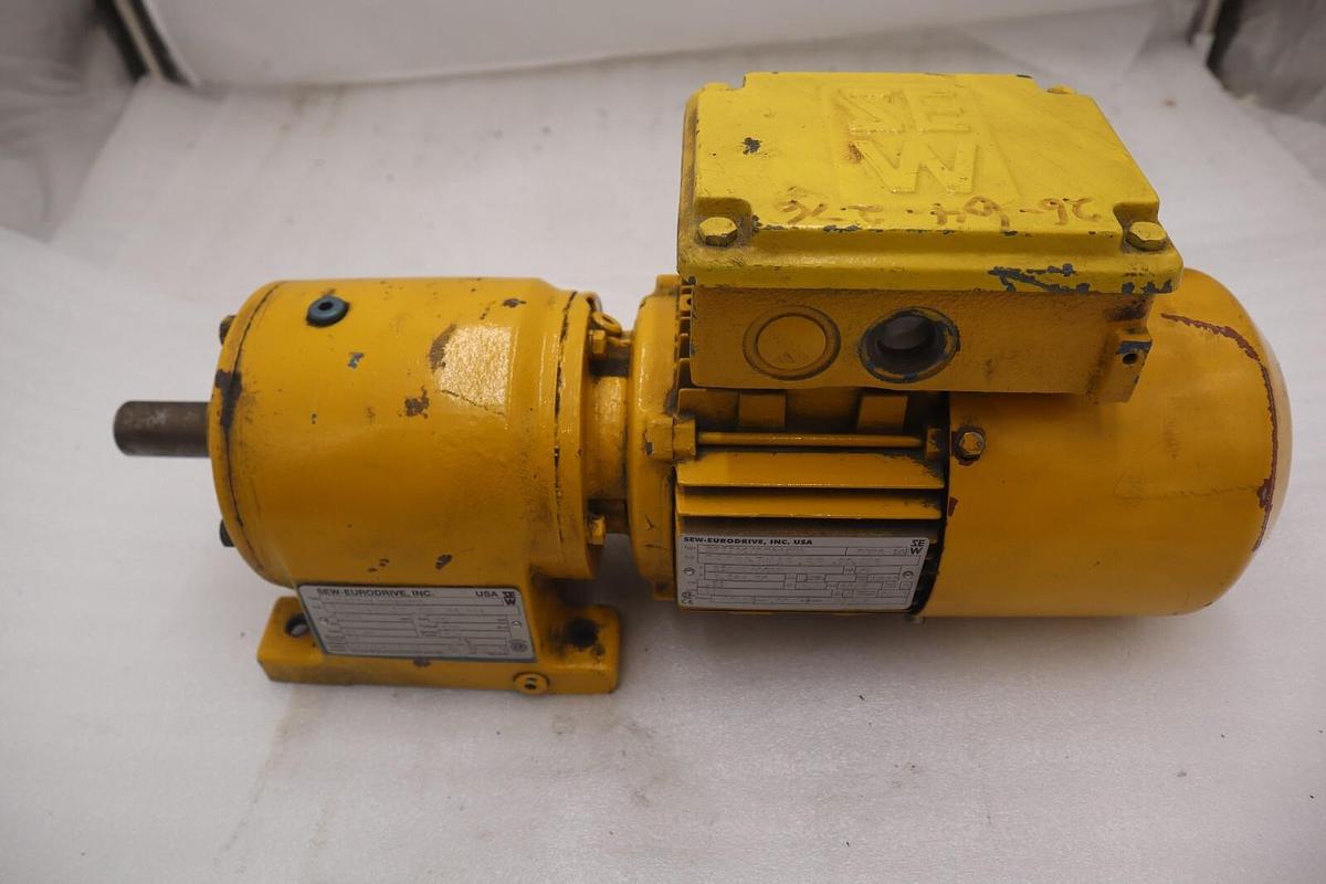 Used SEW EURODRIVE DFT17C4BM605HR MOTOR #M-41