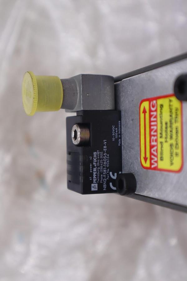 Used BTM CORP 74500E-733228H-135AR-SC2P DC PNEUMATIC POWER CLAMP #827A