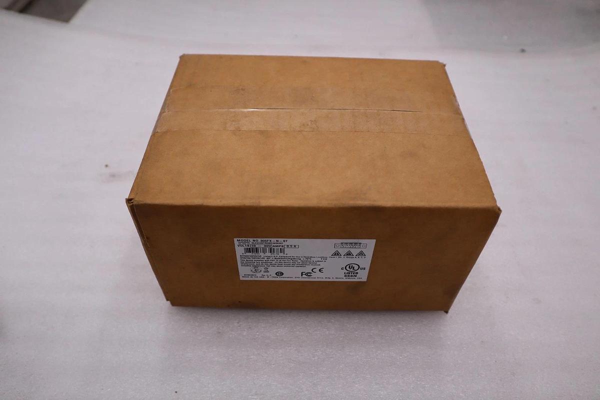 RED LION CONTROLS 305FX-N-ST / 305FXNST - BRAND NEW - STOCK 3116CC