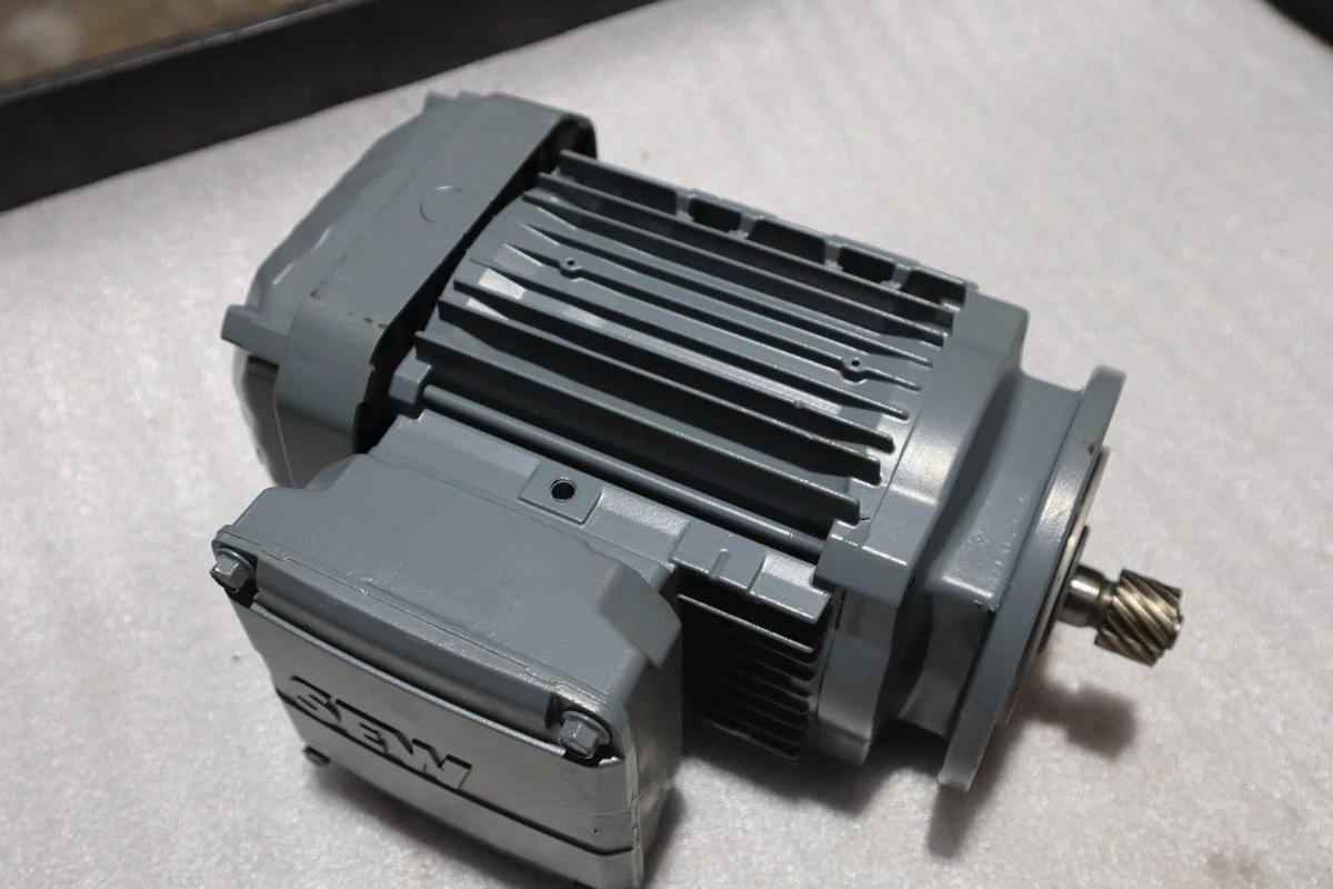 SEW-EuroDrive DRN71M4/FG/Z/RI Motor RPM 1730 0.50 HP - STOCK SGF69
