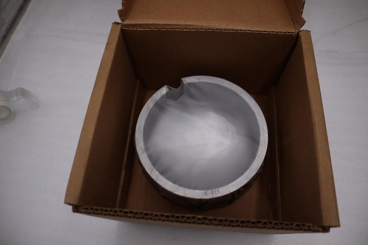 Used SKF SNW 28X5 Adapter Sleeve 5 INCH Bore NEW OPEN BOX STK GF88