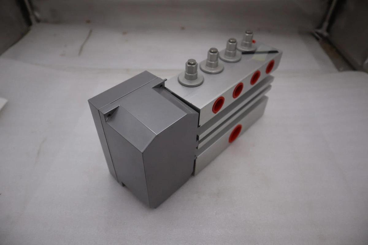 Used SKF 13129072 SF15A-04-UA-BSC FLOWMETER NEW IN BOX STOCK GF-1031