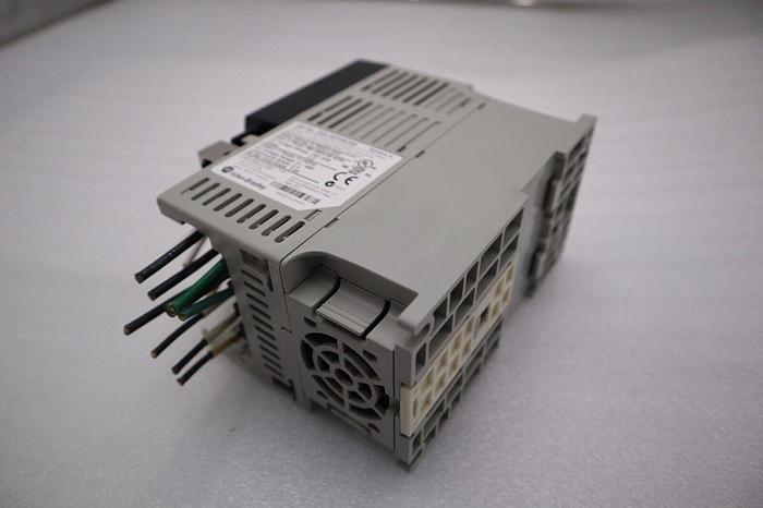 Used Allen Bradley 22A-D2P3N104 /A PowerFlex 4 AC Drive 1HP 3Ph 480V STOCK 5726