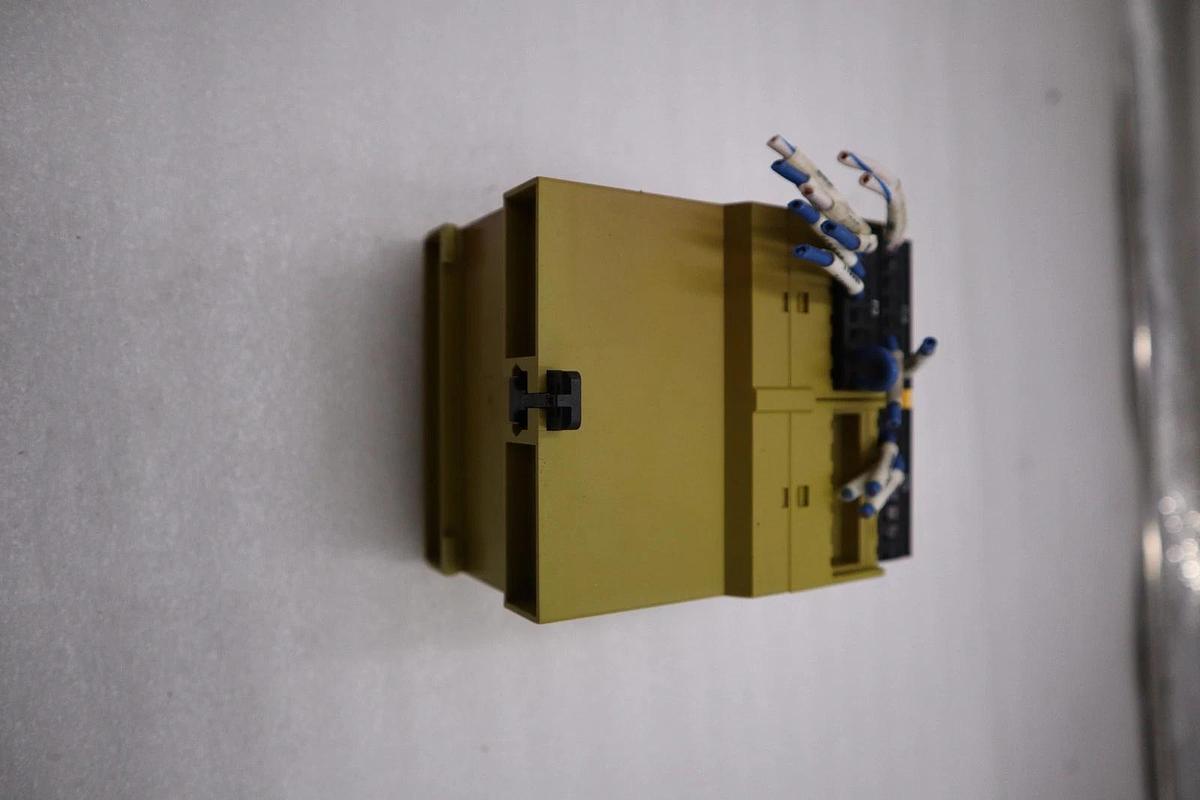 Used PNOZ X9P PILZ 24VDC SAFETY RELAY, PNOZX9P STOCK H1751