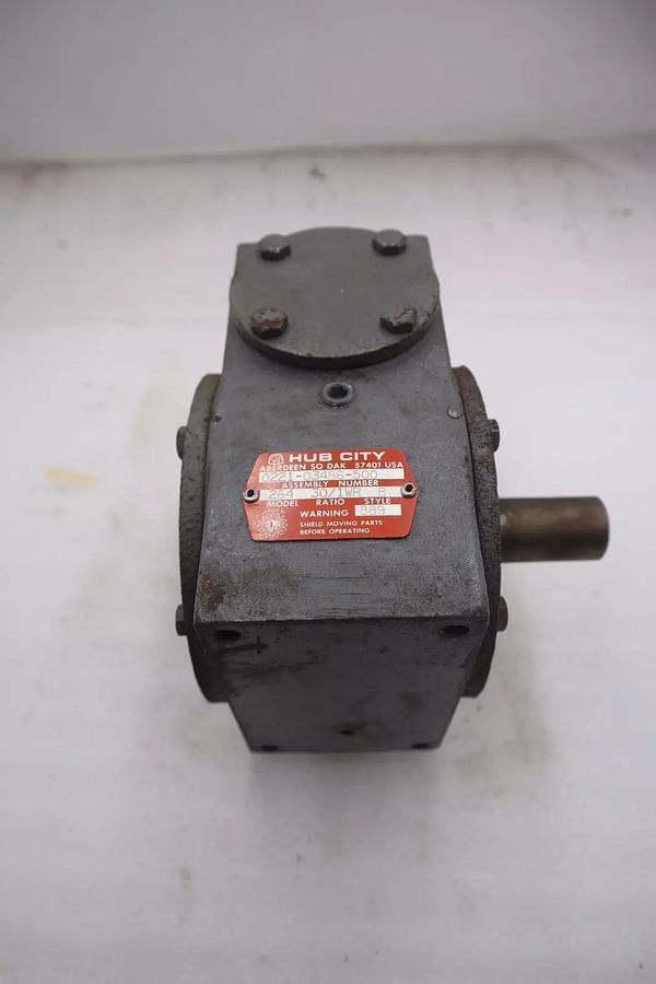 Used HUB CITY 0221-03486-500 MODEL 264 STYLE B GEAR REDUCER STOCK #M-55