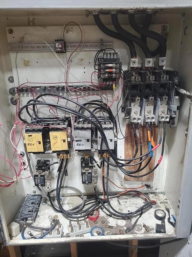 Used SHREDPAX AZ-80 TWIN SHAFT SHREDDER DUAL 40 HP MOTORS (LAST SHREDDING TIRES)