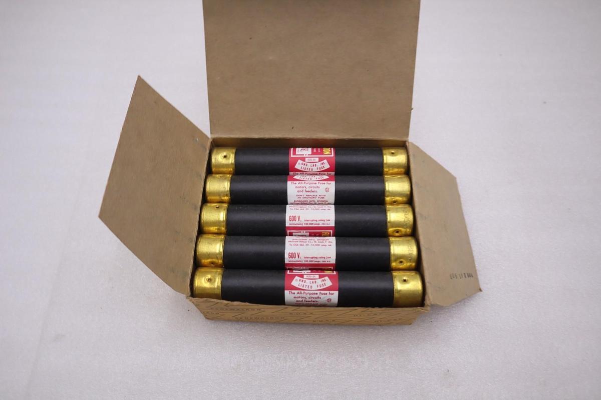 BOX OF 10 - FUSETRON FRS-R-61/4 AMPS 600 VOLTS - NEW IN BOX - STOCK GF574A