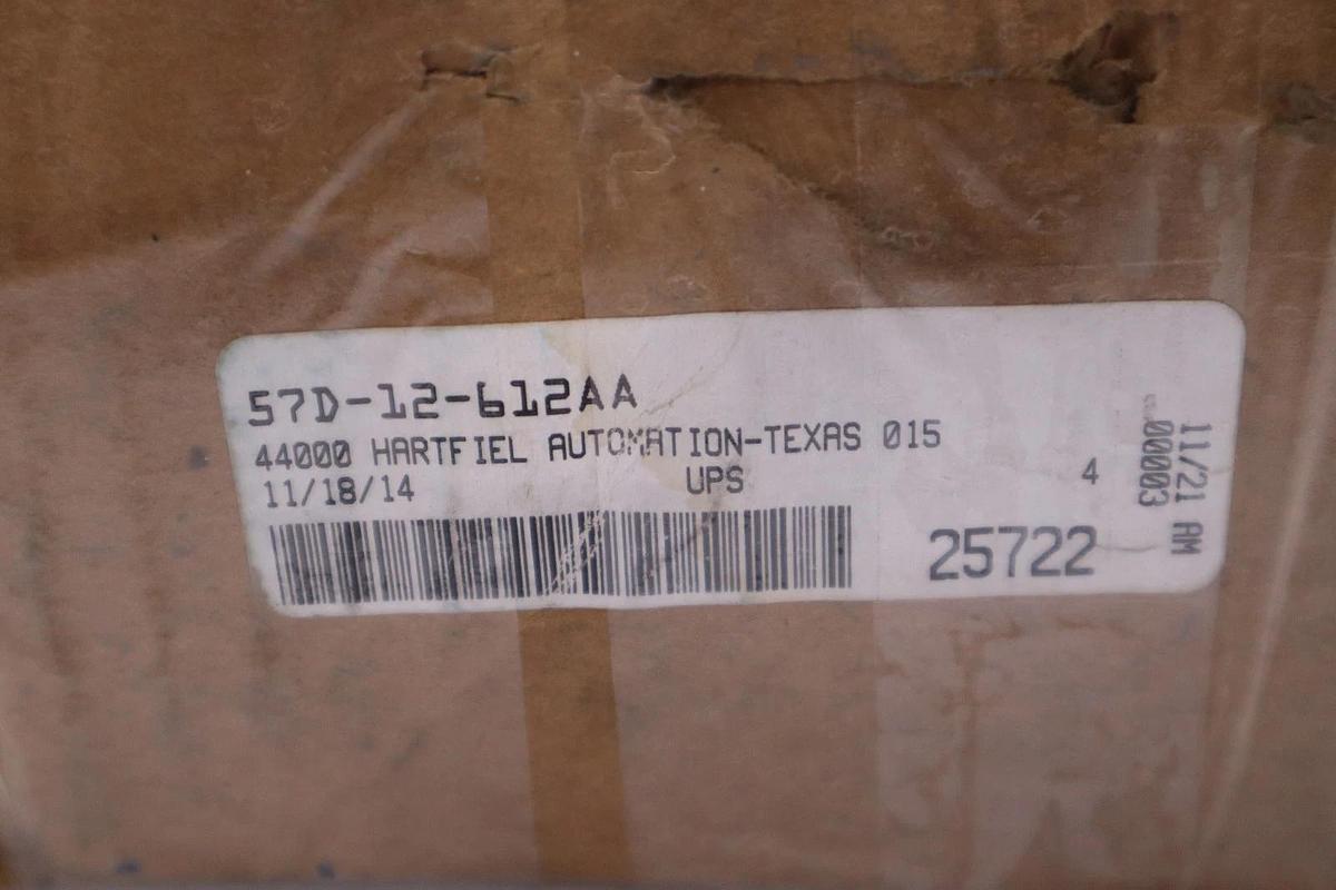Used NEW IN BOX MAC VALVES INC 57D-12-612AA / 57D12612AA STOCK H1037