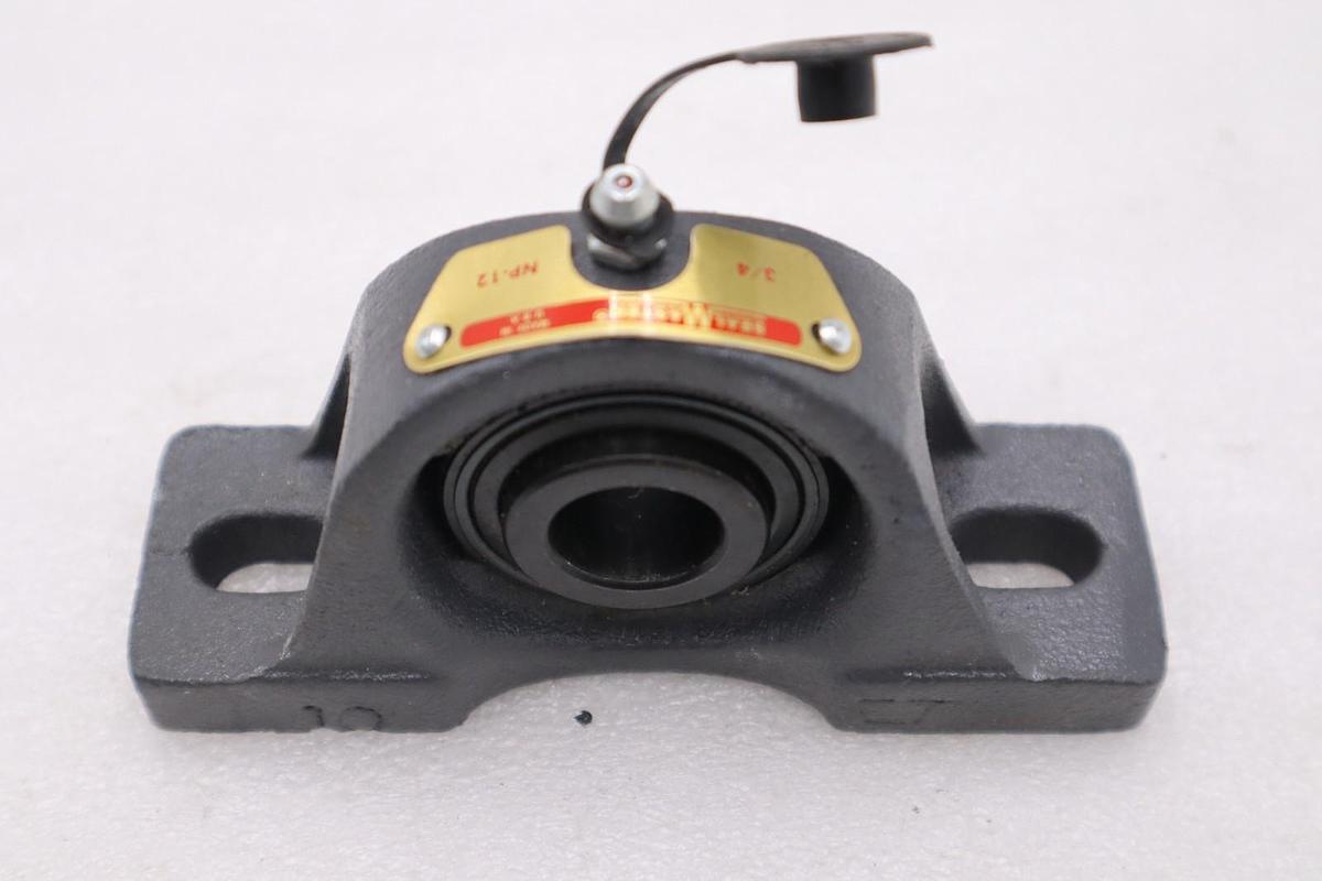 Used Seal Master NP12 PILLOW BLOCK BALL BEARING NORMAL DUTY 2 BOLT STOCK H1326