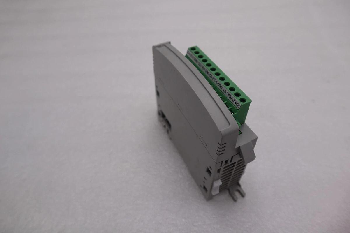 NEW Allen-Bradley 2085-OF4 Ser A Micro800 4 Analog Output Module STOCK K-2771