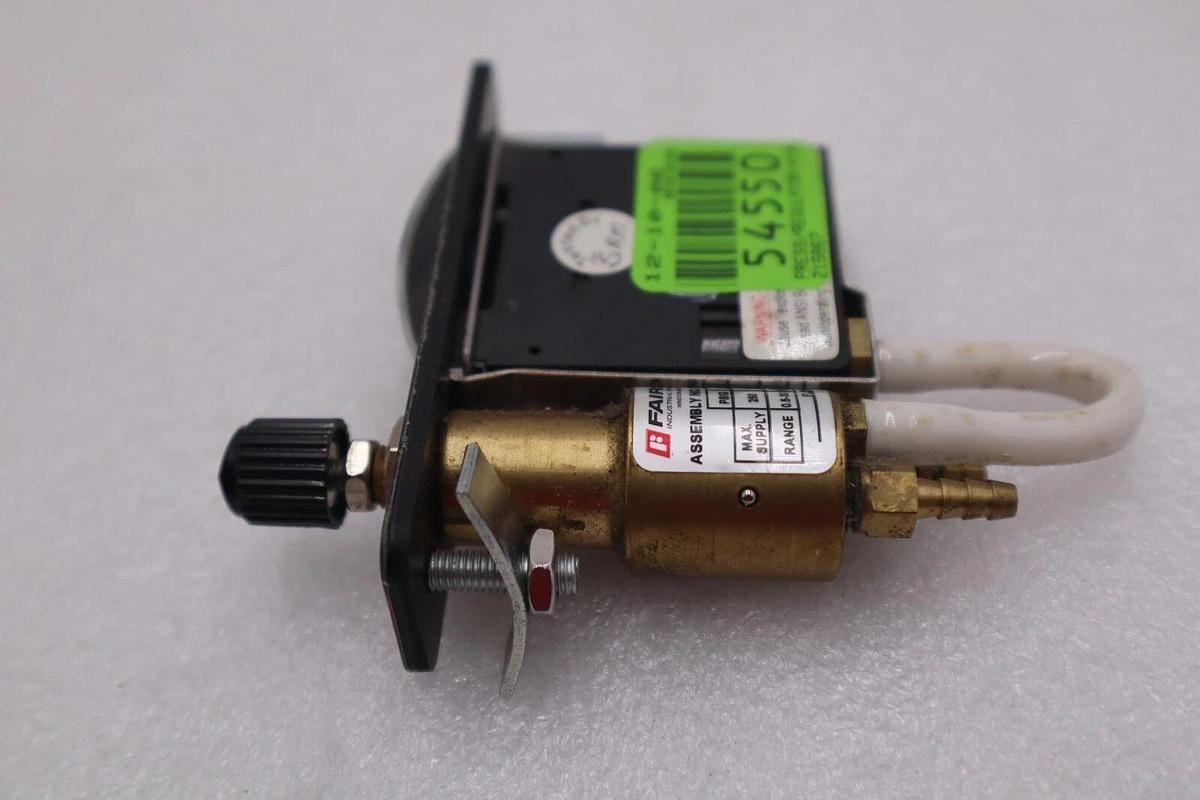 Fairchild Z15867 Pressure Regulator Indicating Station 250PSIG STOCK L-225A