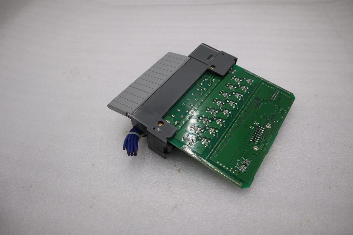 Used Allen Bradley 1746-OV16 Ser. C Output Module SLC 500 1746OV16 AB STOCK K-81-D